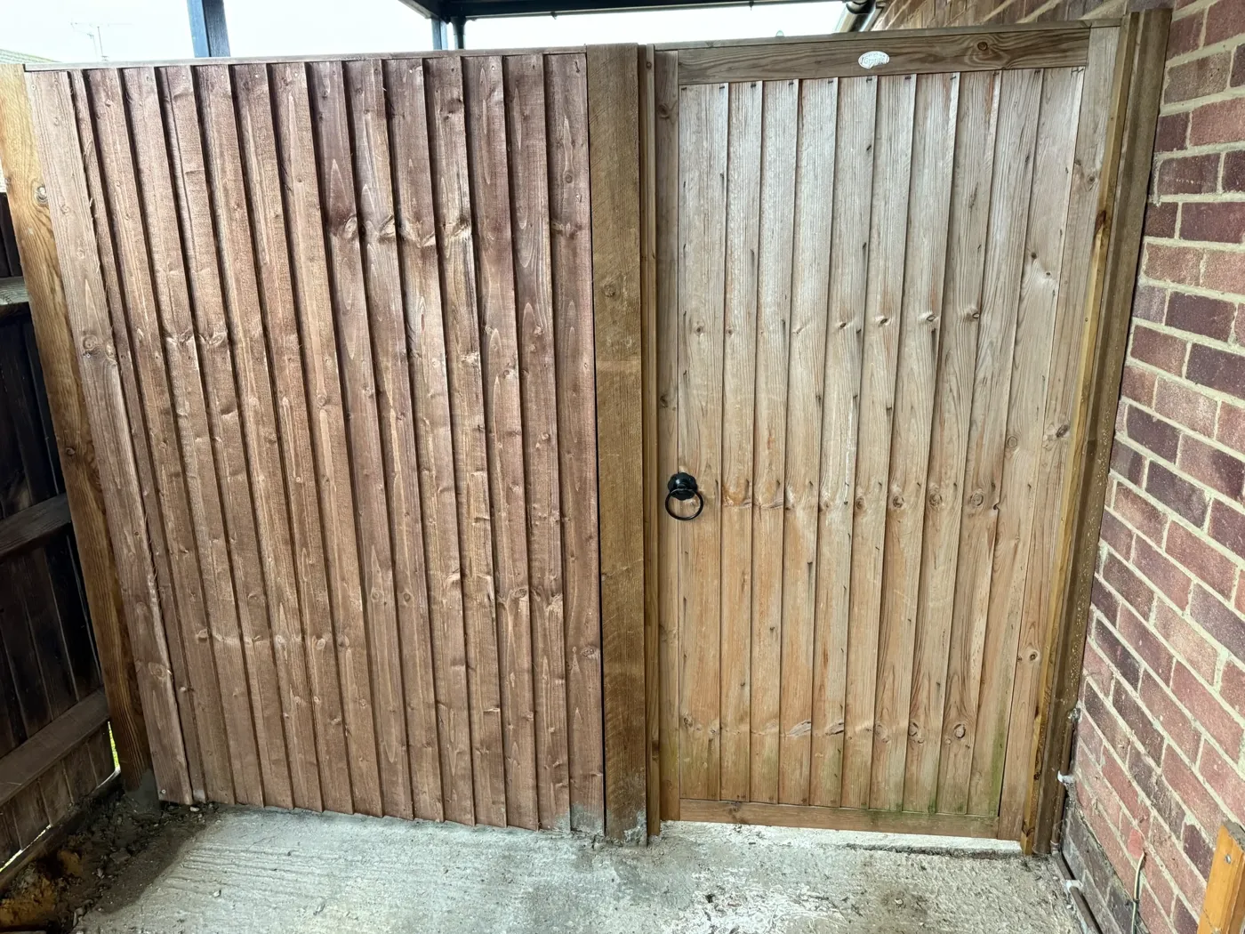 Closeboard fencing installation in Farnham