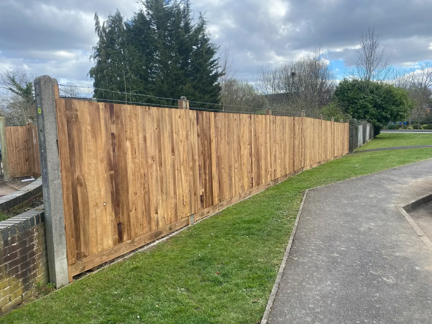 Closeboard fencing installation in Farnham